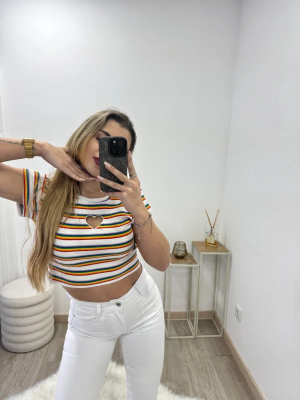 t-shirt colorida