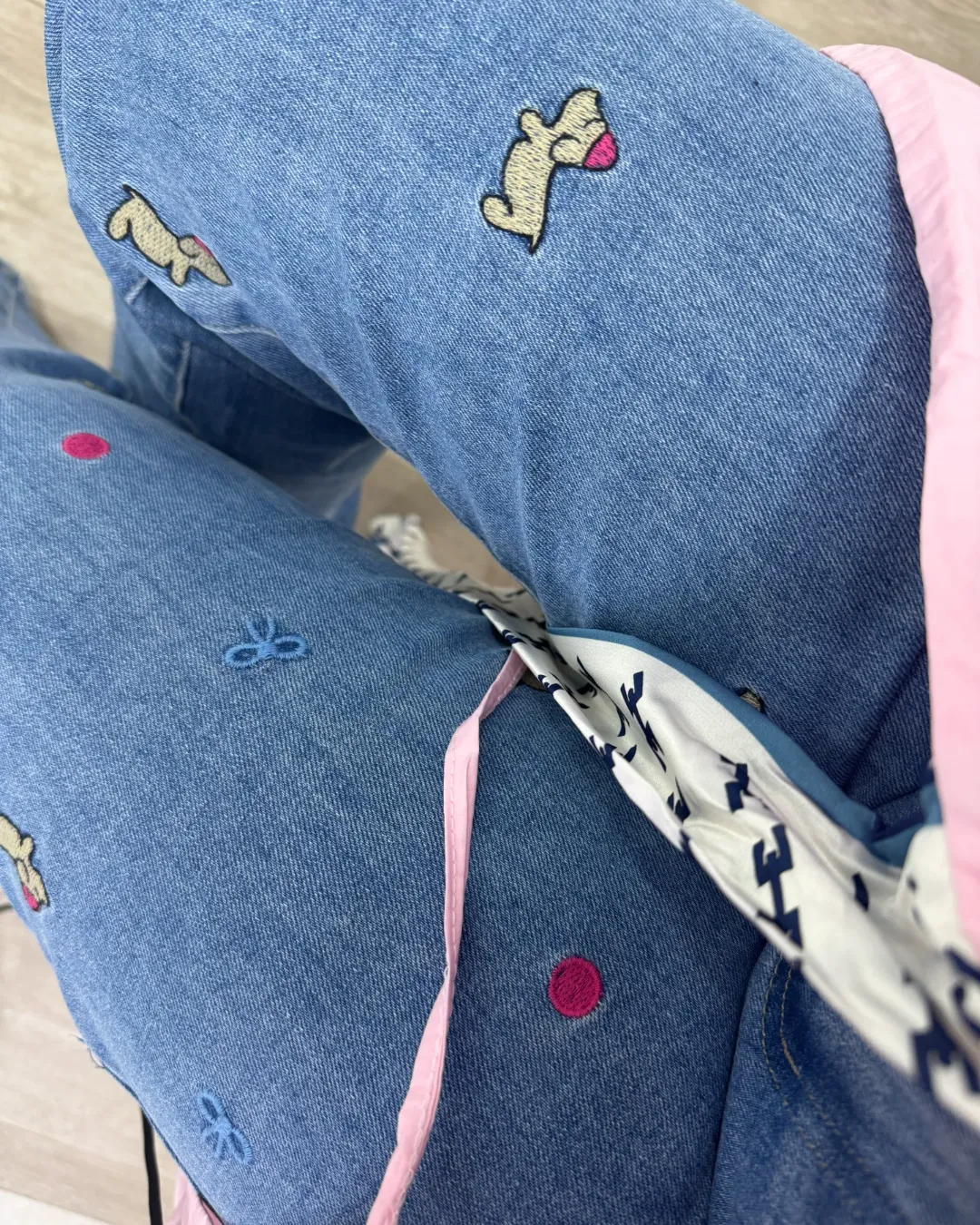 Dog jeans (1)